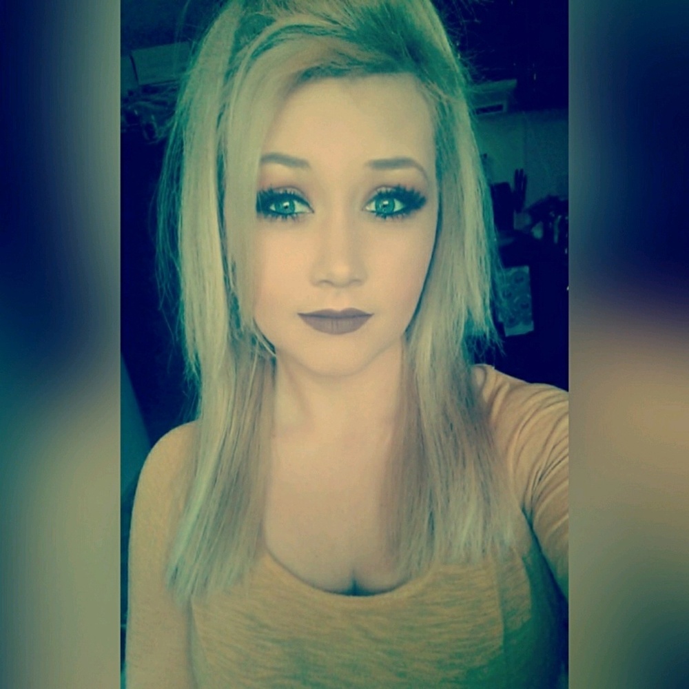 Meet your Posher, Haley